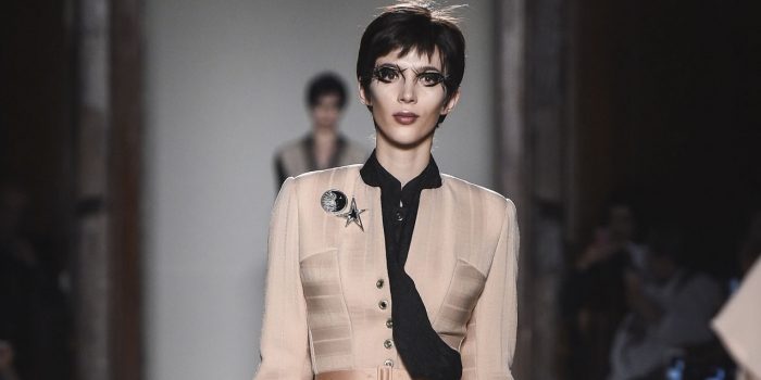 Julien Fournié presents his haute couture show like a classic Hollywood movie
